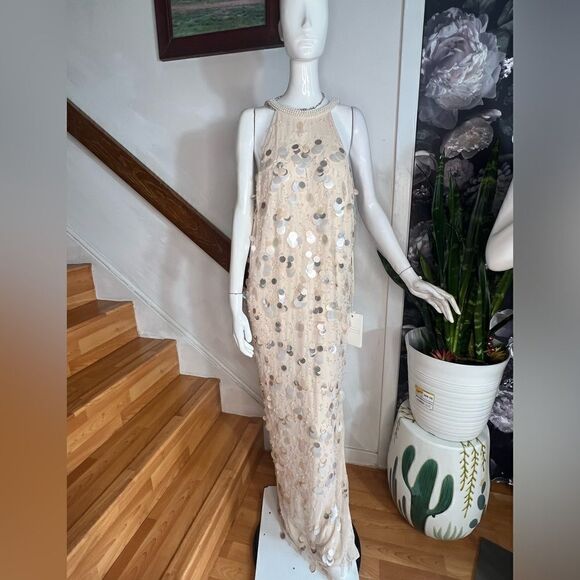 MAC DUGGAL CRYSTAL EMBELLISHED
CASCADE OPEN BACK
COLUMN GOWN / size 16 - Picture 5 of 10